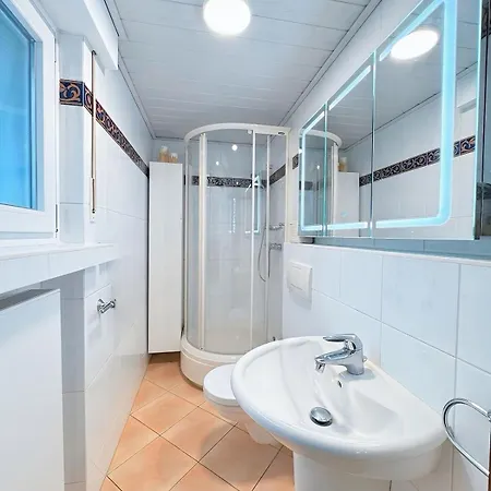 Freestanding Near Cologne And Phantasialand Vila