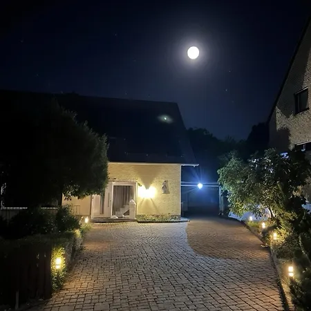 Freestanding Near Cologne And Phantasialand Vila *